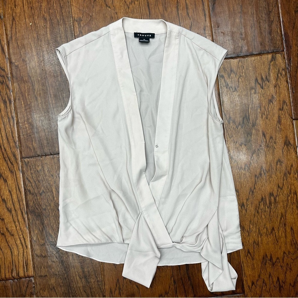 Trouvé‎ sleeveless wrap blouse - Picture 1 of 5